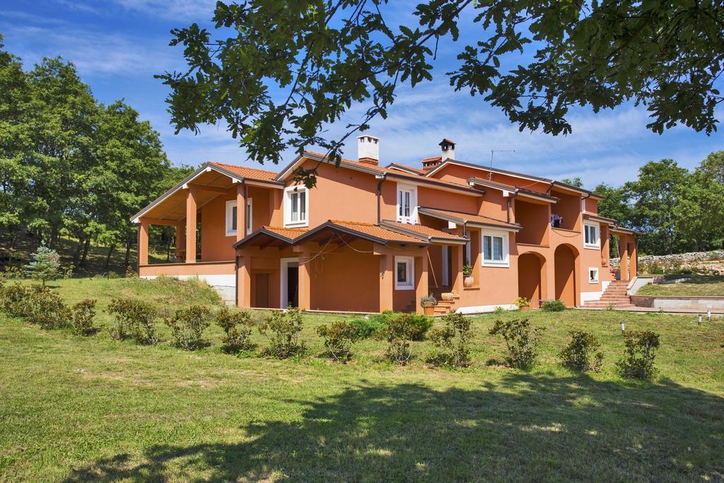 Apartments Matelici Divšići Exteriör bild