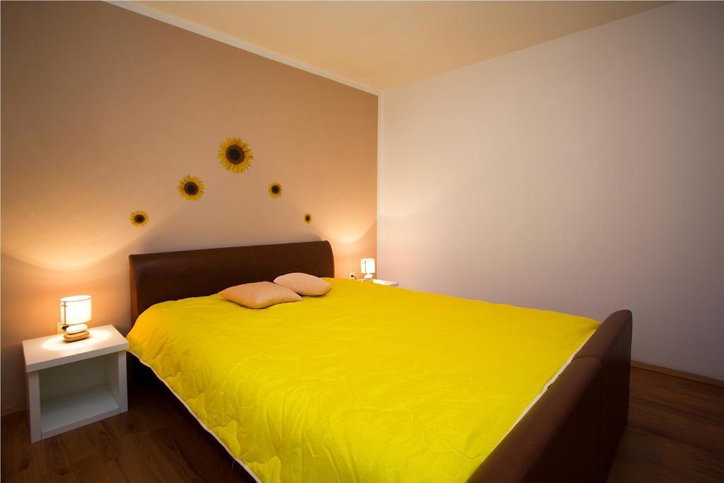 Apartments Matelici Divšići Rum bild