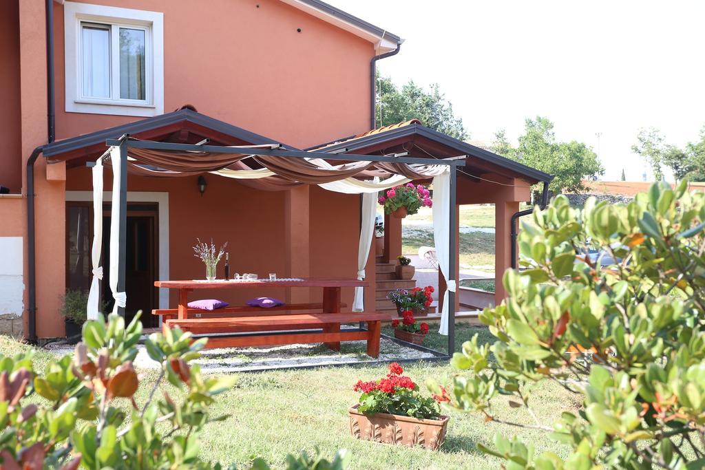 Apartments Matelici Divšići Exteriör bild